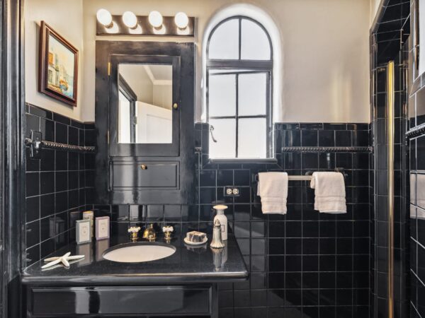 Black Bathrooms and Black Vanities